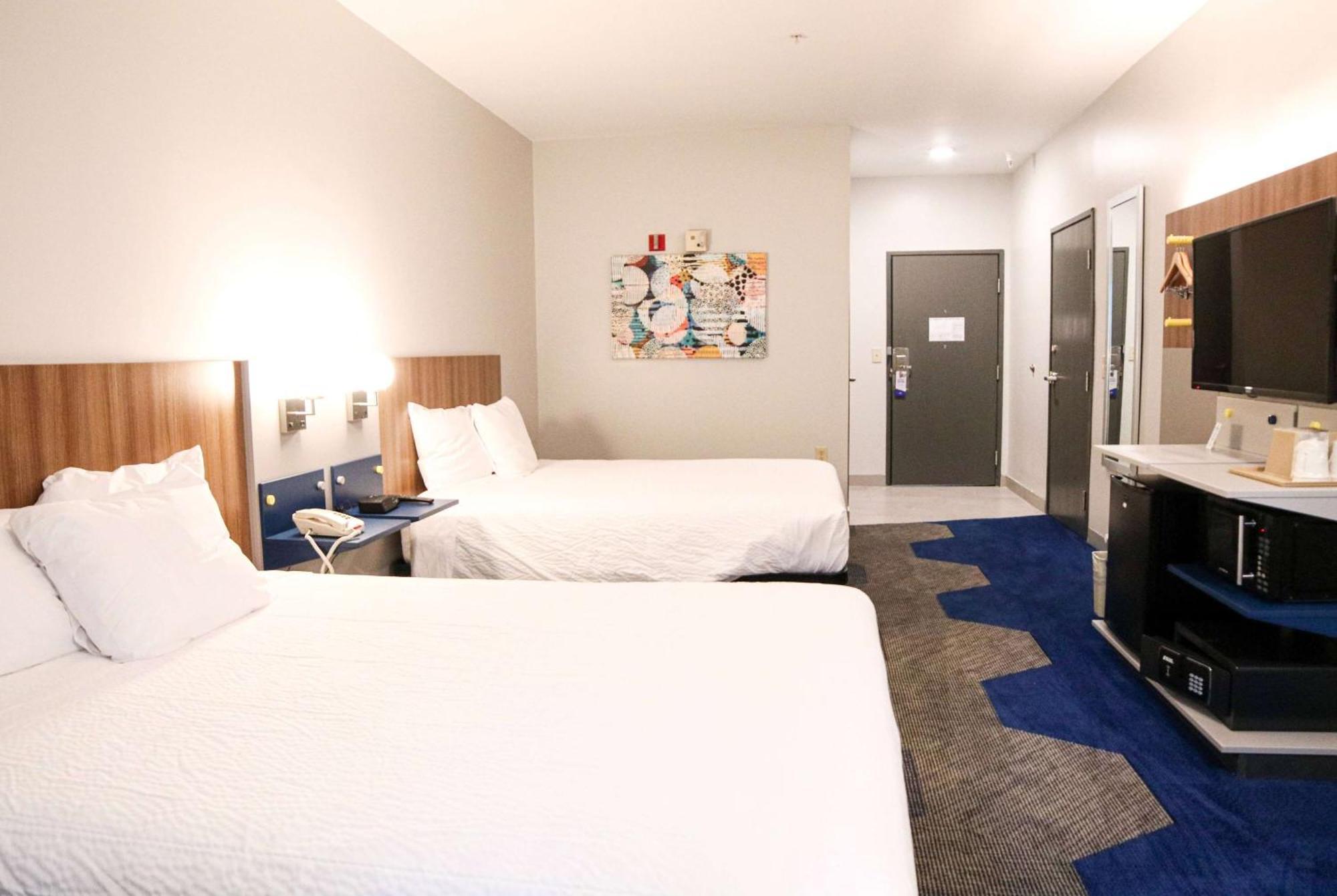 Microtel Inn & Suites By Wyndham Charlotte/Northlake Exterior foto